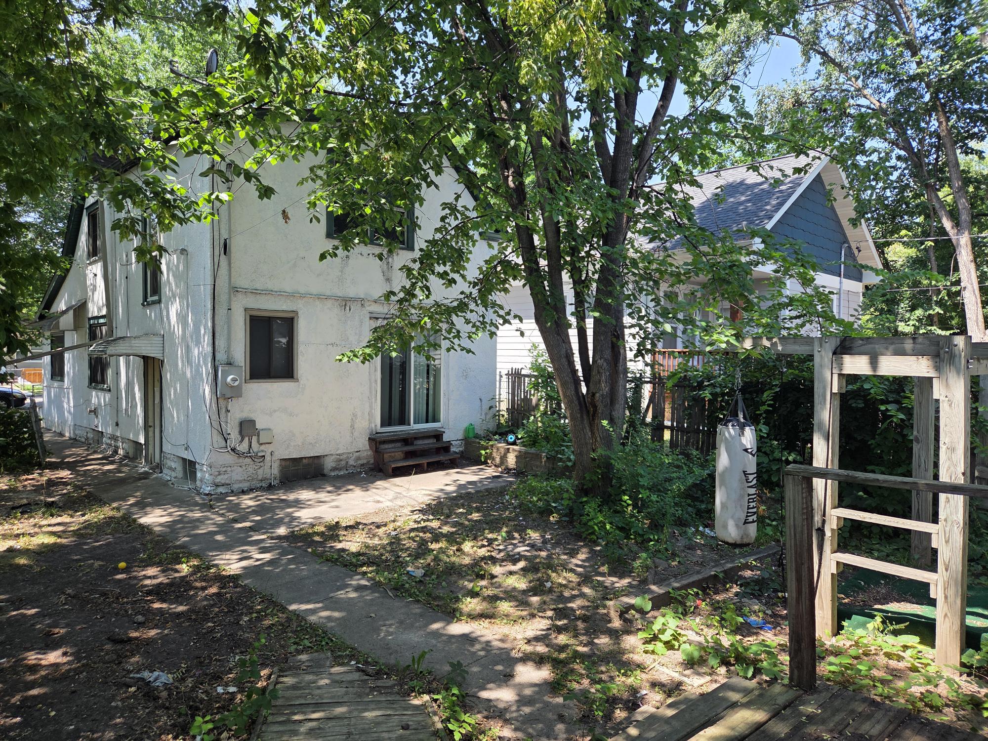 Property thumbnail image